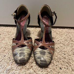 Banana Republic size 5 Mary Jean heels❤️